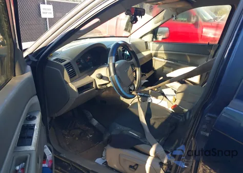 2005 Jeep Grand Cherokee Laredo z USA, uszkodzony, nr VIN 1J4GS48K25C566537